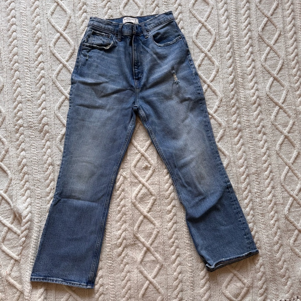 Abercrombie & Fitch-The Kick Flare Ultra High Rise, Size 27/4